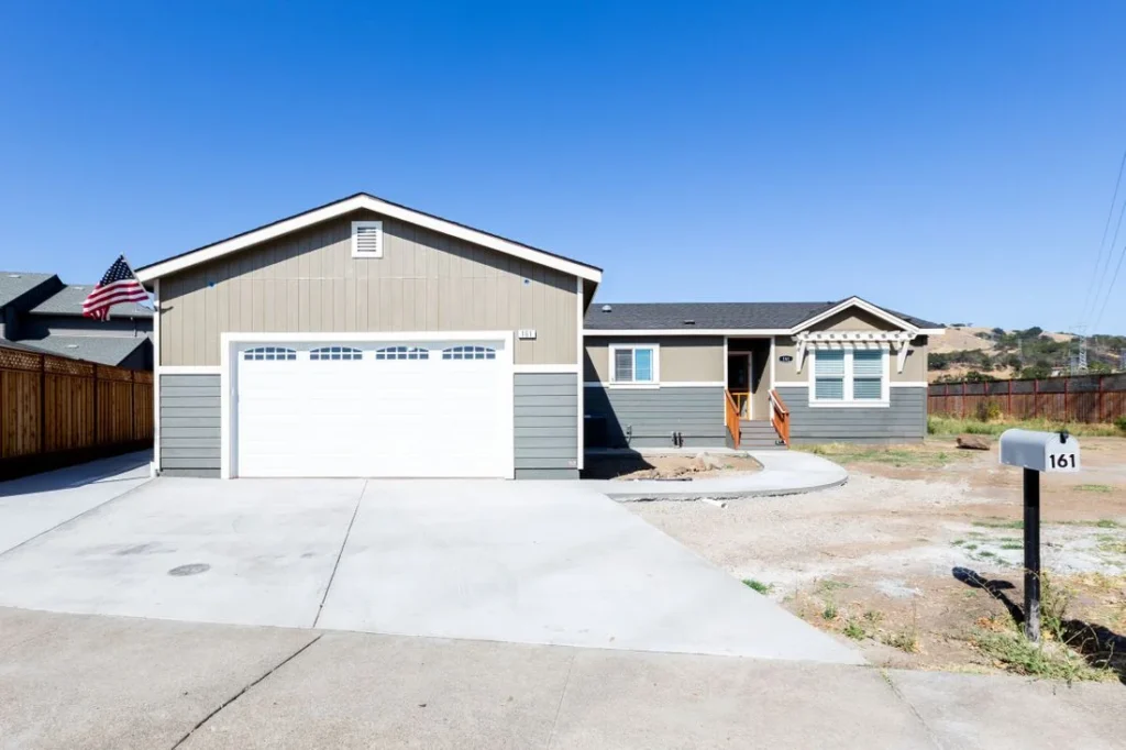 clayton-2458a-coronado-manufactured-home-12